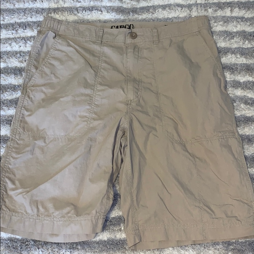 Roundtree & Yorke lightweight cargo shorts sz 36